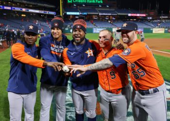 Yankees Sign Former World Series Champion Pitcher Yankees Sign Former World Series Champion Pitcher