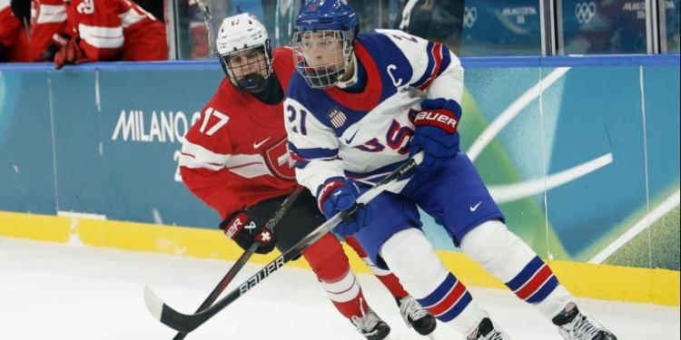 Hilary Knight Engaged to Brittany Bowe Ahead of 2026 Olympics Hilary Knight Engaged to Brittany Bowe Ahead of 2026 Olympics