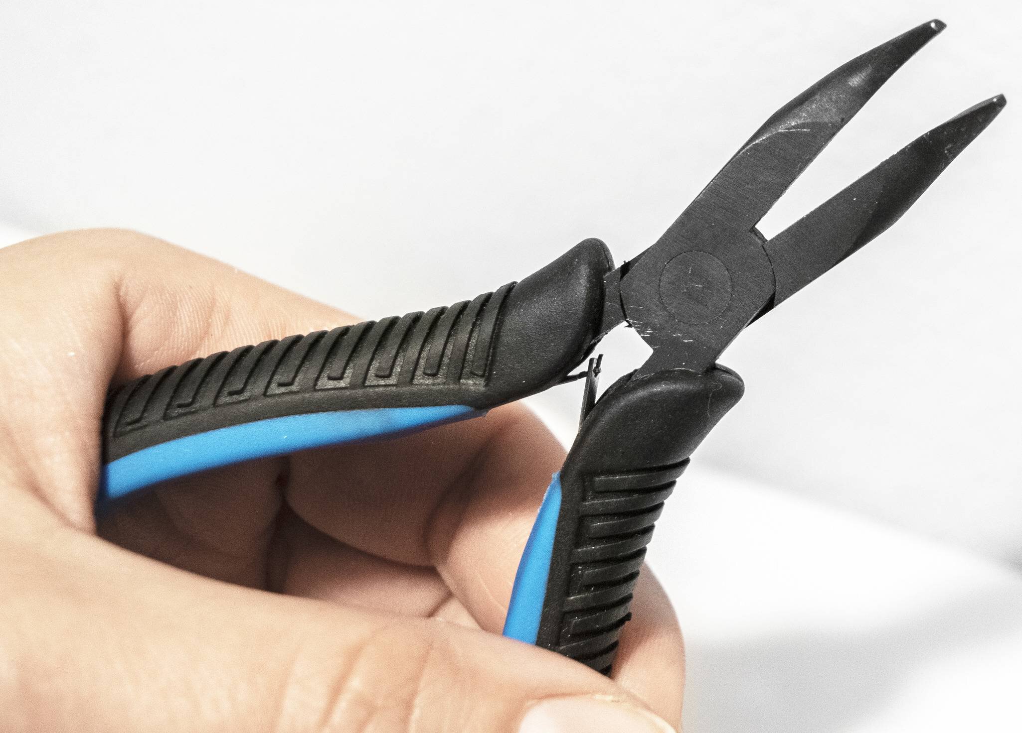 Bent Nose Pliers