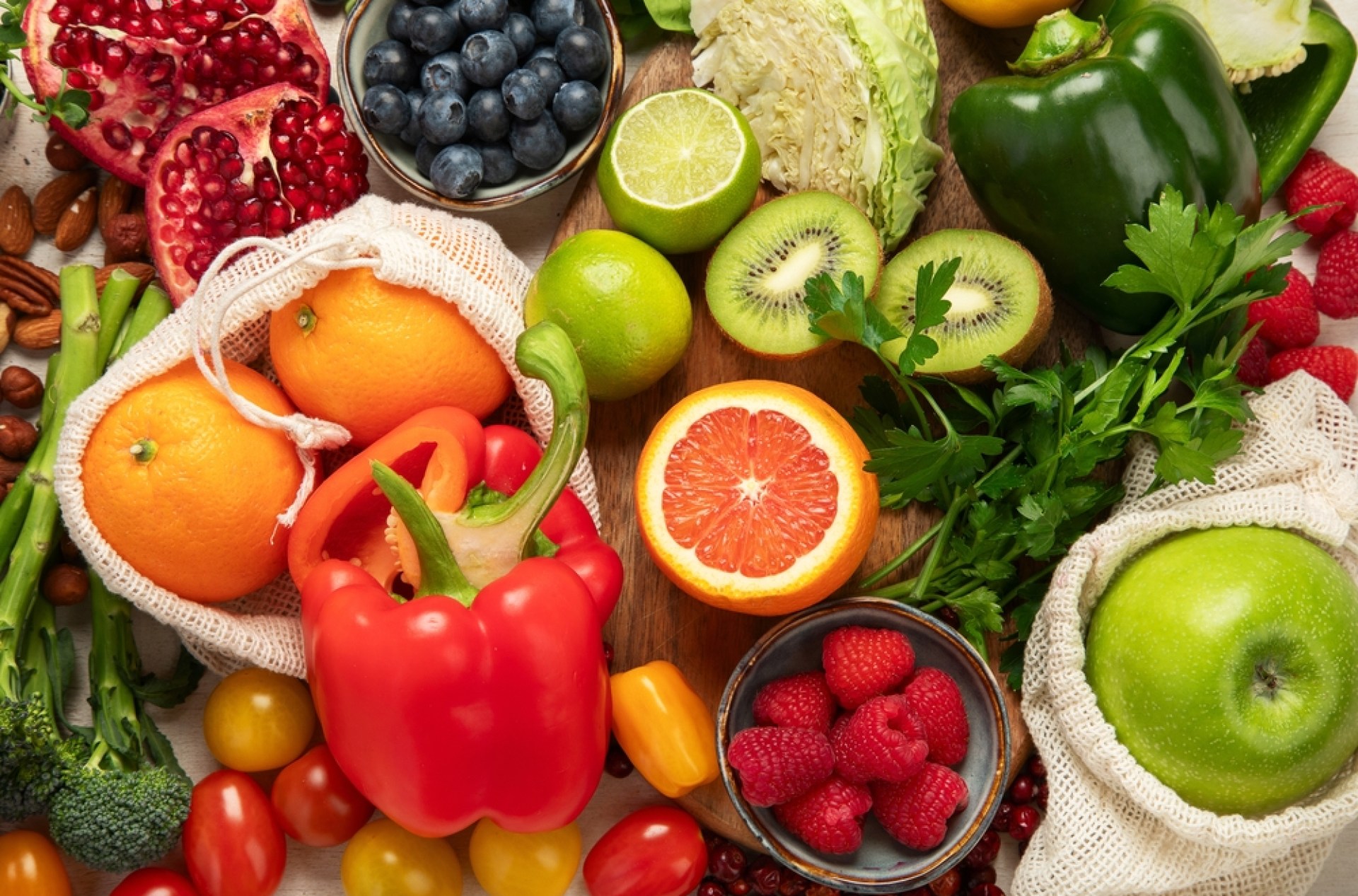 14 Nutrient-Packed Fruits and Vegetables for a Stronger Immune System 14 Nutrient-Packed Fruits and Vegetables for a Stronger Immune System