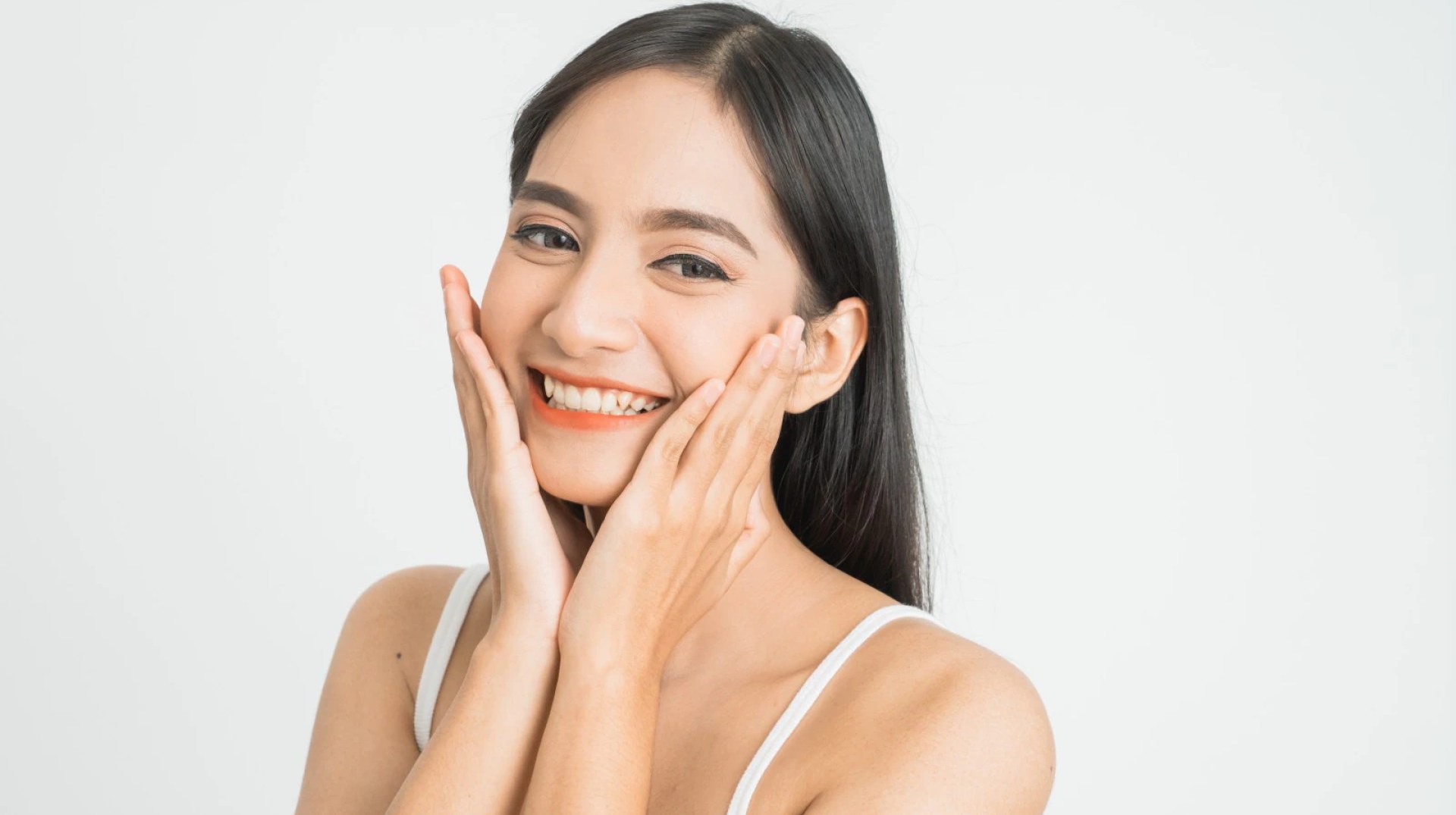 6 monsoon skincare tips for healthy and glowing skin: Expert advice from Dr Blossom Kochhar 6 monsoon skincare tips for healthy and glowing skin: Expert advice from Dr Blossom Kochhar