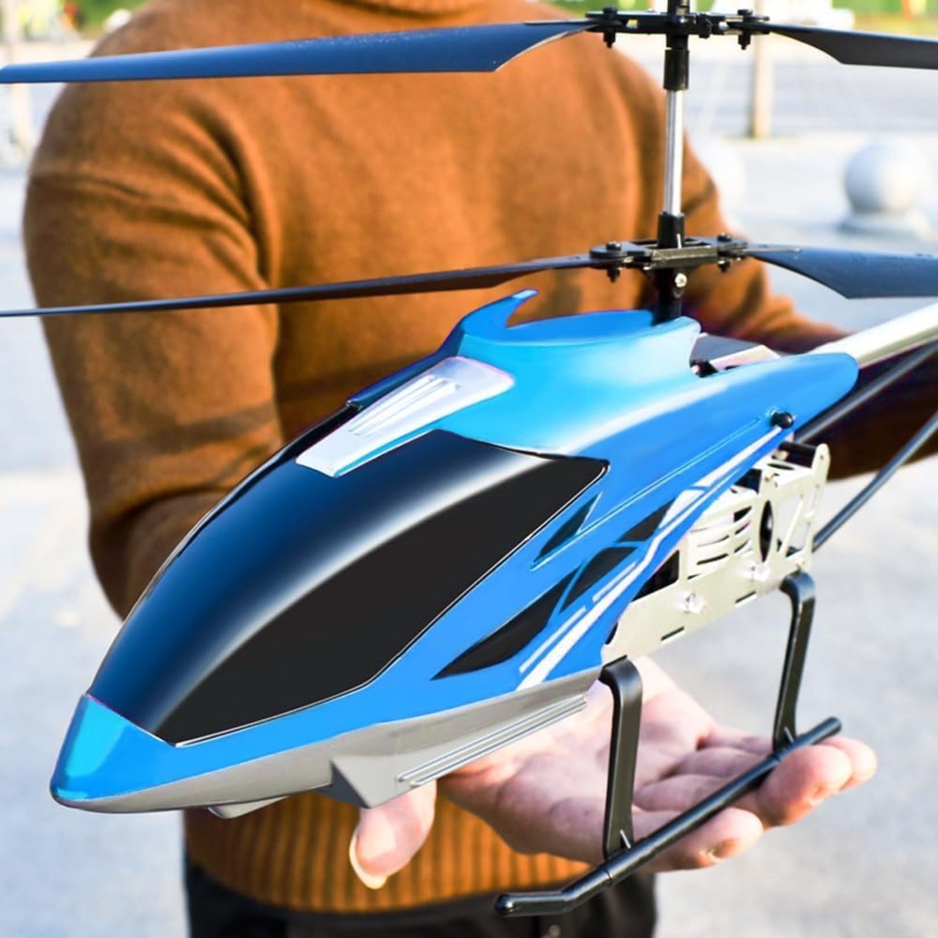 Alloy RC Helicopter 72cm Large Electric Remote Control Helicopter 2.4G 1-Key Take Off/Landing RC Aircraft Airplane Colorful Light for Kids Boys Girls Birthday Gift Alloy RC Helicopter 72cm Large Electric Remote Control Helicopter 2.4G 1-Key Take Off/Landing RC Aircraft Airplane Colorful Light for Kids Boys Girls Birthday Gift