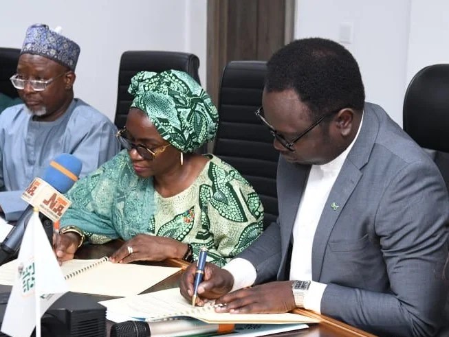 FG, organisation sign MoU to revitalise youth centres FG, organisation sign MoU to revitalise youth centres