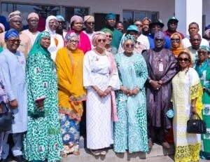 2026: Tinubu’s Wife Unveils Nigeria’s First Baby, Presents Birth Certificate