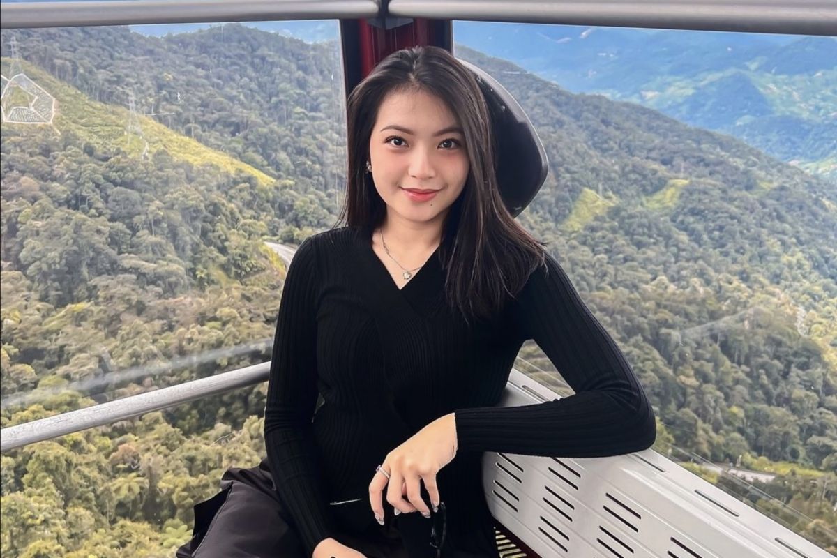 Gracia JKT48 jadi karakter berbeda dalam film HITBK Gracia JKT48 jadi karakter berbeda dalam film HITBK