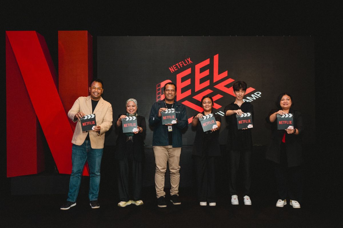 Netflix dan JAFF hadirkan “REEL LIFE Film Camp” latih sineas Indonesia Netflix dan JAFF hadirkan “REEL LIFE Film Camp” latih sineas Indonesia
