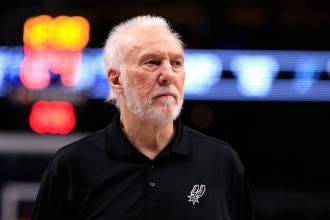 Spurs announce Gregg Popovich suffered gentle stroke, anticipated to make ‘full restoration’ however no timetable for return Spurs announce Gregg Popovich suffered gentle stroke, anticipated to make ‘full restoration’ however no timetable for return