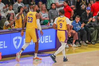 Suns vs. Lakers: Tips on how to watch the NBA recreation tonight Suns vs. Lakers: Tips on how to watch the NBA recreation tonight