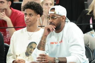 Kiyan Anthony following his father Carmelo’s path, commits to play at Syracuse Kiyan Anthony following his father Carmelo’s path, commits to play at Syracuse