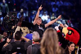 NBA All-Star Game: 18-year-old fan wins 0K by beating Damian Lillard in 3-point contest NBA All-Star Game: 18-year-old fan wins 0K by beating Damian Lillard in 3-point contest