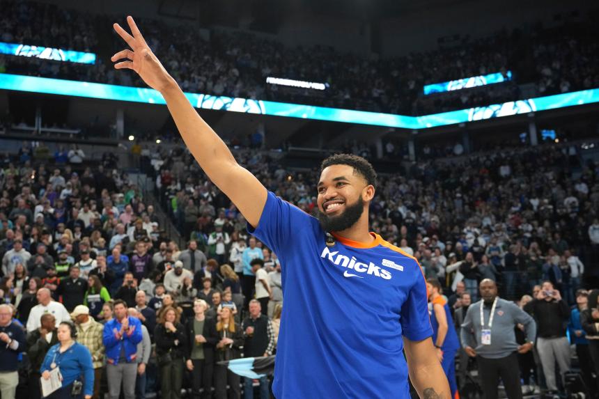 Knicks' Karl-Anthony Towns receives standing ovation in Minnesota, then blows out Timberwolves Knicks' Karl-Anthony Towns receives standing ovation in Minnesota, then blows out Timberwolves