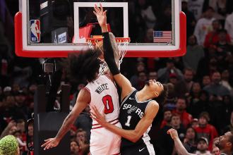 Bulls' Coby White puts Victor Wembanyama on a poster with dagger dunk over 7-4 Spurs phenom Bulls' Coby White puts Victor Wembanyama on a poster with dagger dunk over 7-4 Spurs phenom