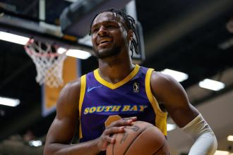 Bronny James called up by Lakers for game vs. Pistons, but does not play Bronny James called up by Lakers for game vs. Pistons, but does not play