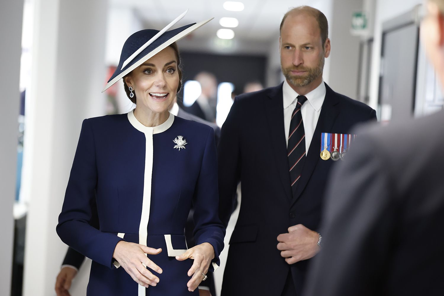 Kate Middleton Hilariously Replied After Being Mistaken for William’s Assistant Kate Middleton Hilariously Replied After Being Mistaken for William’s Assistant