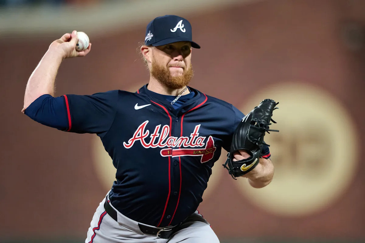 Astros add Craig Kimbrel to address beleaguered bullpen Astros add Craig Kimbrel to address beleaguered bullpen