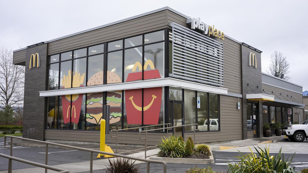 A McDonald’s Trend That Means the Economy Is in Trouble A McDonald’s Trend That Means the Economy Is in Trouble