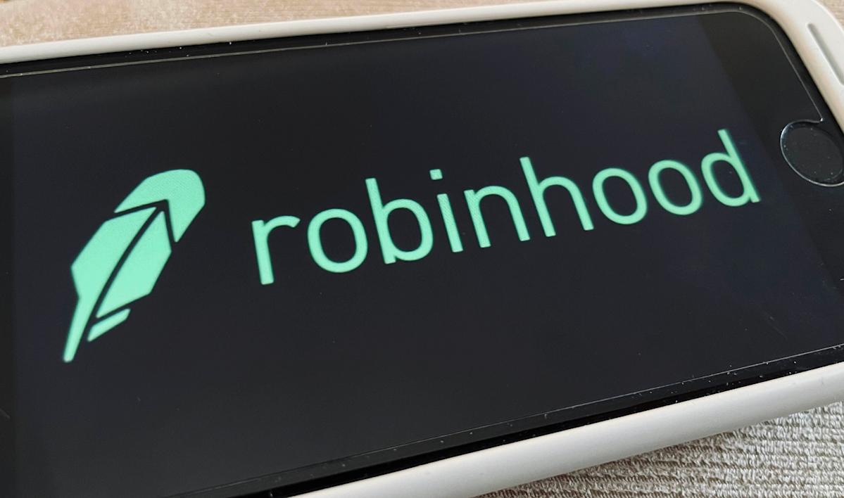 Robinhood earnings top forecasts as crypto revenue jumps 300%, company announces CFO transition Robinhood earnings top forecasts as crypto revenue jumps 300%, company announces CFO transition