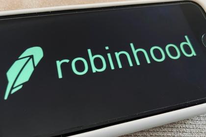 Robinhood beats earnings estimates, crypto revenue jumps 300% Robinhood beats earnings estimates, crypto revenue jumps 300%