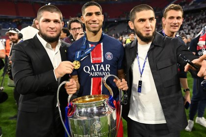 Watch: UFC fighter Khabib refuses to shake hands with Kate Scott over ‘Muslim beliefs’ Watch: UFC fighter Khabib refuses to shake hands with Kate Scott over ‘Muslim beliefs’