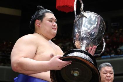 Big surprise in sumo. The sport has a new champion — and he’s Japanese Big surprise in sumo. The sport has a new champion — and he’s Japanese