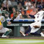 Astros rally in 7th inning to defeat Athletics Astros rally in 7th inning to defeat Athletics