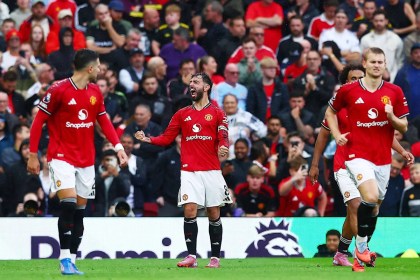 Football legend ensures he’s free for Manchester United call Football legend ensures he’s free for Manchester United call