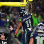 Sam Darnold, Seahawks hang on to beat Texans despite 4 turnovers Sam Darnold, Seahawks hang on to beat Texans despite 4 turnovers