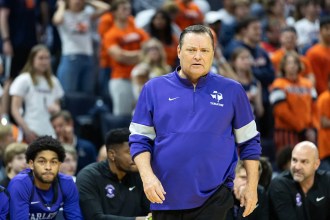 Tarleton State head coach Billy Gillispie reinstated after review from anonymous complaint ahead of 6th season Tarleton State head coach Billy Gillispie reinstated after review from anonymous complaint ahead of 6th season