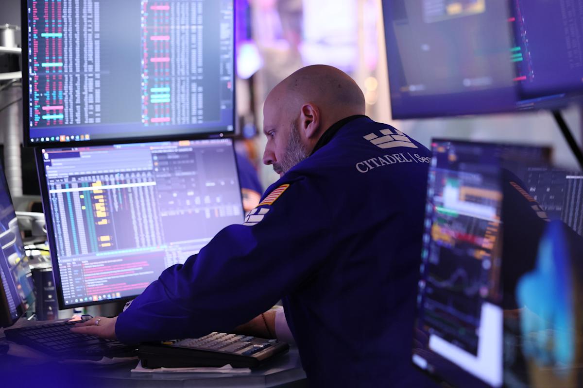 S&P 500 posts worst week since September as Trump tariffs rattle markets S&P 500 posts worst week since September as Trump tariffs rattle markets