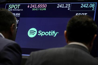 Spotify stock turns lower, Palantir and Uber dive while Pfizer, Marriott rise Spotify stock turns lower, Palantir and Uber dive while Pfizer, Marriott rise