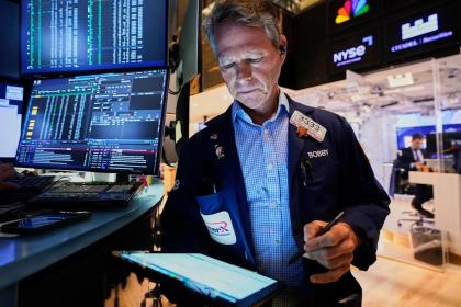 Dow, S&P 500, Nasdaq futures trade flat ahead of next round of US-China talks Dow, S&P 500, Nasdaq futures trade flat ahead of next round of US-China talks