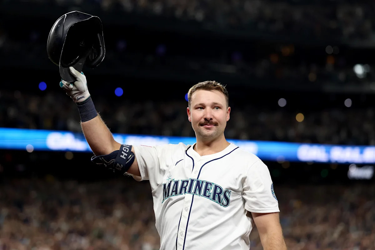 Mariners clinch AL West title as Cal Raleigh hits his 60th homer of season Mariners clinch AL West title as Cal Raleigh hits his 60th homer of season