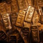 Gold Surges to Record on Weaker Dollar, US Shutdown Risk Gold Surges to Record on Weaker Dollar, US Shutdown Risk