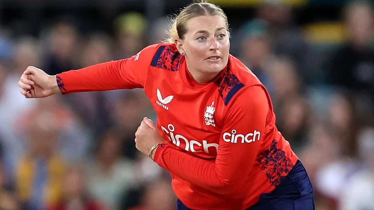 Ecclestone returns to England squad for India T20s Ecclestone returns to England squad for India T20s