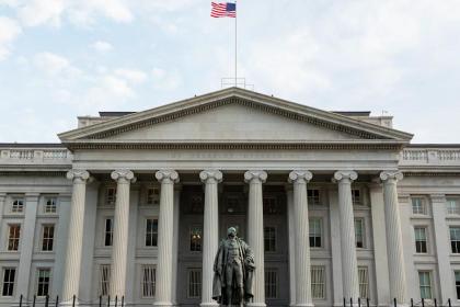 Trump Backtracks Crypto Rhetoric, Says It’s ‘Probably’ a Great Industry While Defending Tariffs Trump Backtracks Crypto Rhetoric, Says It’s ‘Probably’ a Great Industry While Defending Tariffs