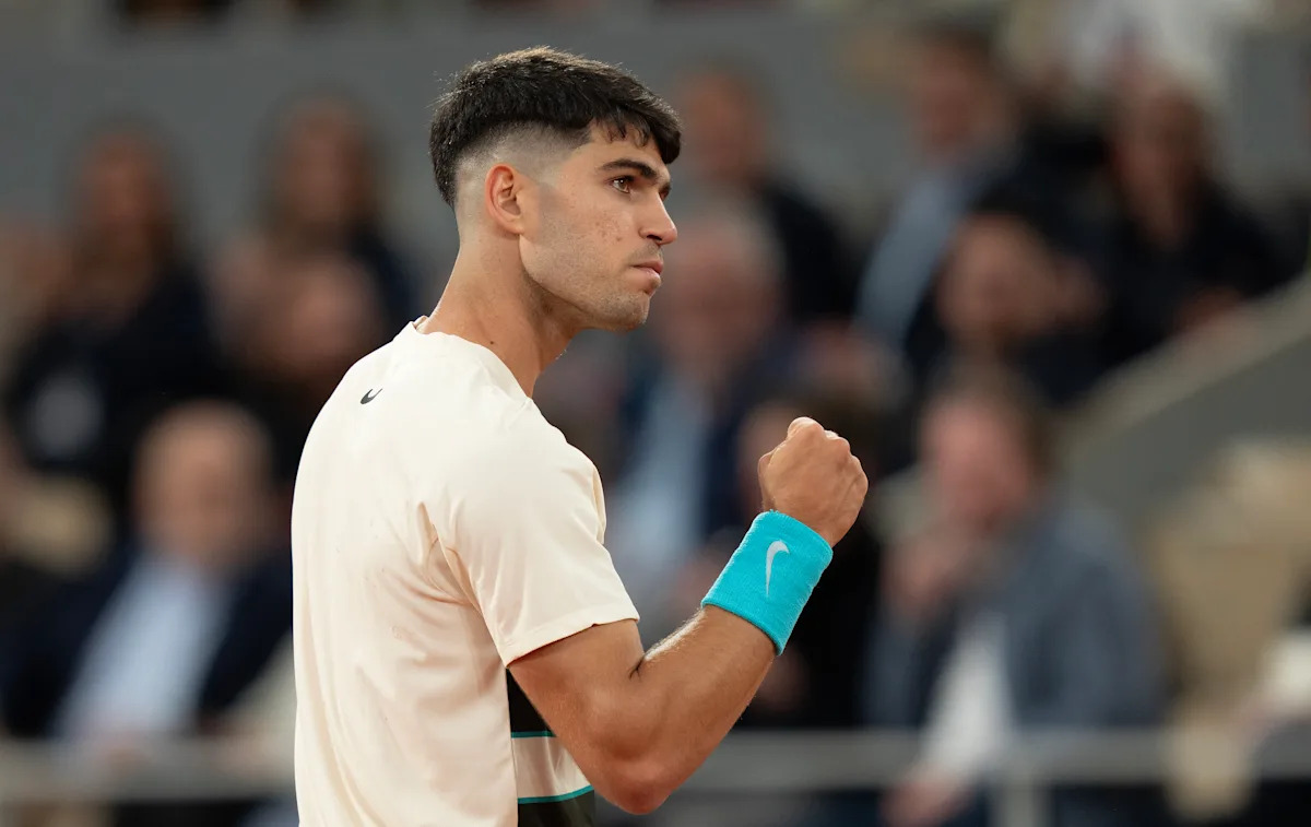 French Open results: Carlos Alcaraz advances, Iga Świątek, Aryna Sabalenka dominate opposition French Open results: Carlos Alcaraz advances, Iga Świątek, Aryna Sabalenka dominate opposition