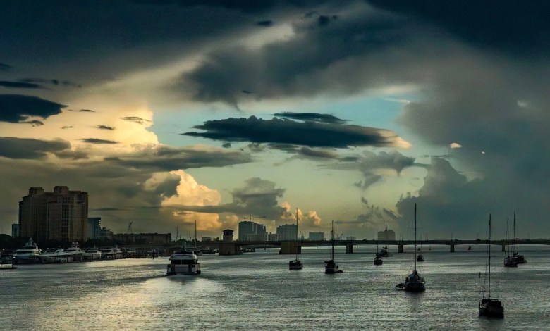 Palm Beach grants initial approval to lagoon anchoring rules as boaters share concerns Palm Beach grants initial approval to lagoon anchoring rules as boaters share concerns