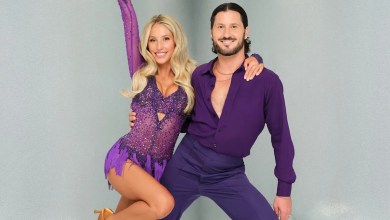 Val Chmerkovskiy shares how the partner “DWTS” Alix Earle does in rehearsals (exclusive) Val Chmerkovskiy shares how the partner “DWTS” Alix Earle does in rehearsals (exclusive)