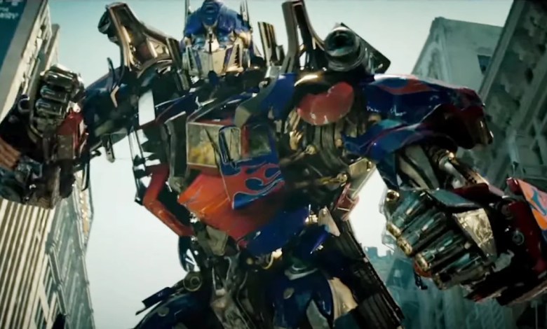 Michael Bay would come back for another transformers film, and I am disconcerted for two major reasons Michael Bay would come back for another transformers film, and I am disconcerted for two major reasons