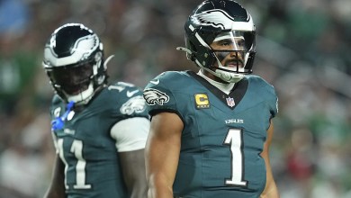 Report: ‘Several Eagles offensive players have become frustrated with Jalen Hurts’ approach this season’ Report: ‘Several Eagles offensive players have become frustrated with Jalen Hurts’ approach this season’