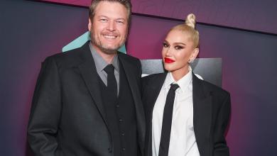 Blake Shelton has adorably embraced Gwen Stefani wearing this really wild pink suit Blake Shelton has adorably embraced Gwen Stefani wearing this really wild pink suit