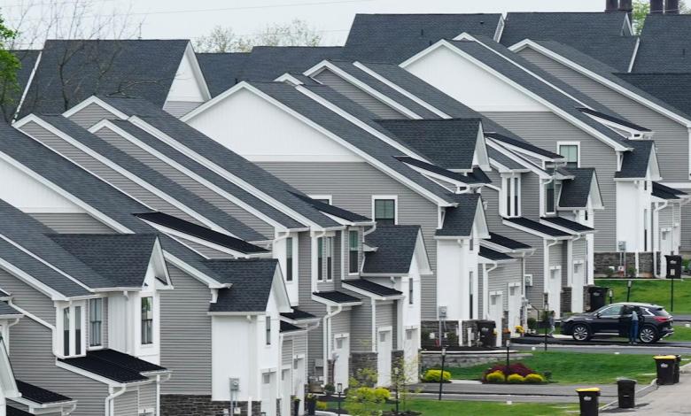 Mortgage rates fell this week amid further signs of labor market weakness Mortgage rates fell this week amid further signs of labor market weakness