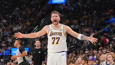 Luka Doncic leaves Lakers game due to leg injury Luka Doncic leaves Lakers game due to leg injury