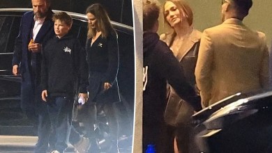 Ben Affleck awkwardly reunites with his exes Jennifer Lopez and Jennifer Garner at their children’s play Ben Affleck awkwardly reunites with his exes Jennifer Lopez and Jennifer Garner at their children’s play