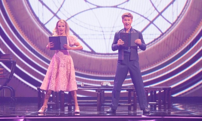 Robert Irwin’s ‘Wicked’ Routine on ‘DWTS’ Sparks Intense Fan Reactions Robert Irwin’s ‘Wicked’ Routine on ‘DWTS’ Sparks Intense Fan Reactions