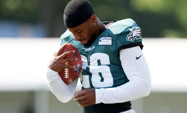 Fantastic football: Saquon Barkley makes the headlines for the decline in 2025 Fantastic football: Saquon Barkley makes the headlines for the decline in 2025