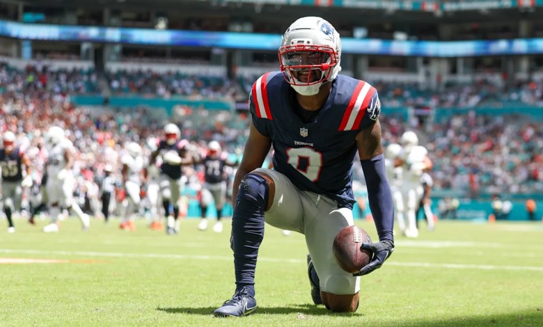 Kayshon Boutte embraces patience while the patriots distribute the balloon Kayshon Boutte embraces patience while the patriots distribute the balloon