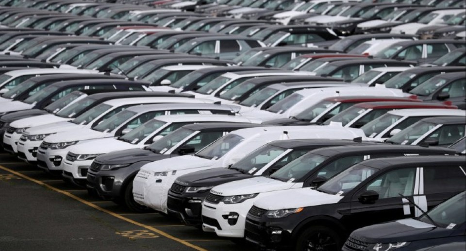 Jaguar Land Rover suspends exports to US as tariff fallout spreads Jaguar Land Rover suspends exports to US as tariff fallout spreads