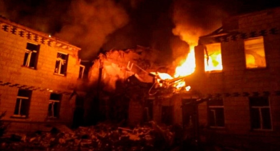 Volodymyr Zelenskyy talks to Donald Trump after Russia continues strikes on Ukraine Volodymyr Zelenskyy talks to Donald Trump after Russia continues strikes on Ukraine