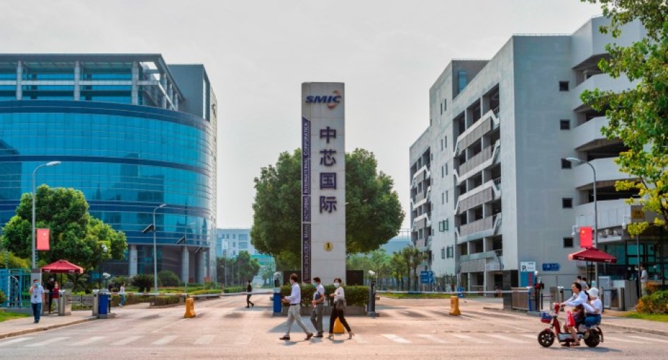 Trump administration considers adding Chinese chipmakers to export blacklist Trump administration considers adding Chinese chipmakers to export blacklist